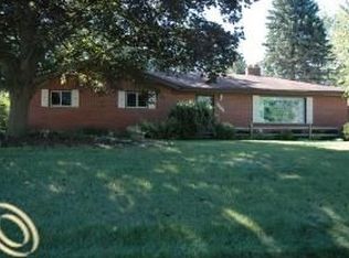 35225 Caryn St, Farmington Hills, MI