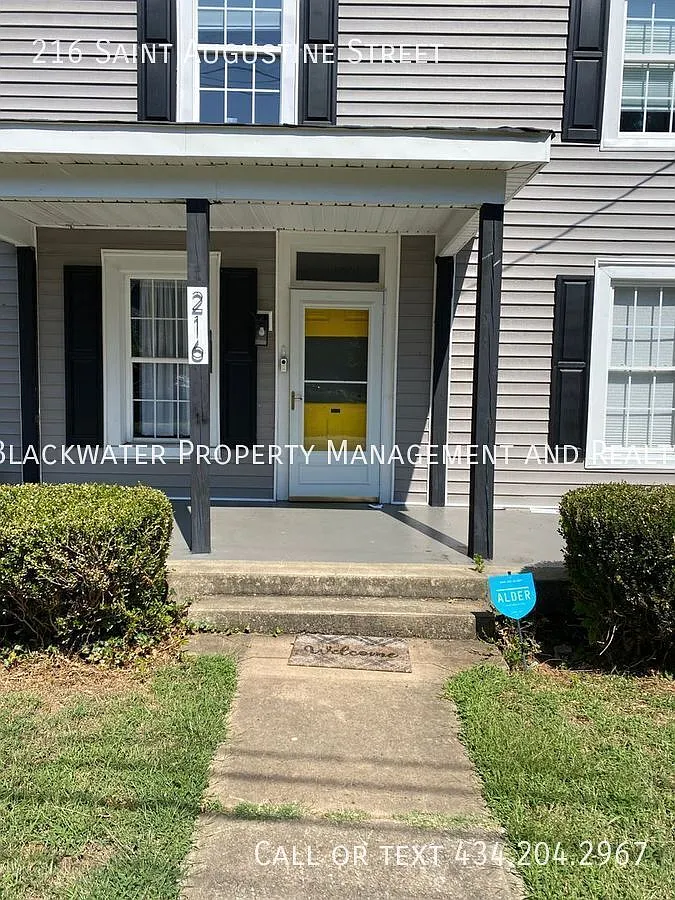 Adorable Four Bedroom Home in Lynchburg — Photo 2