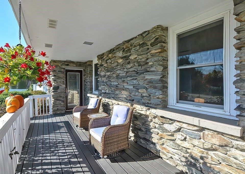 90 Elm St, Blackstone, MA 01504 Zillow