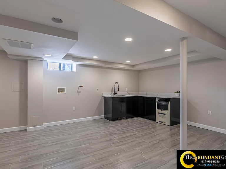 270 Cross St — Photo 18