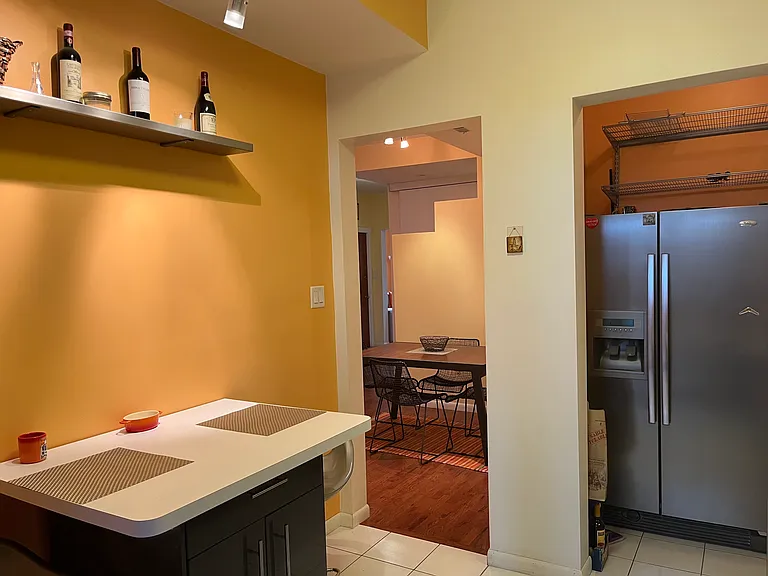 1024 E 52nd St #1 — Photo 8