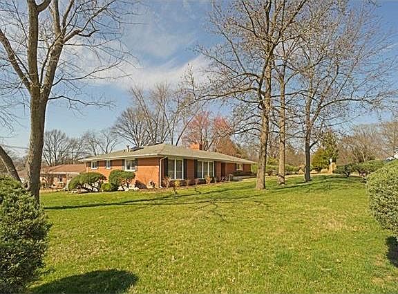 2nd image of 7724 Sunray Ln