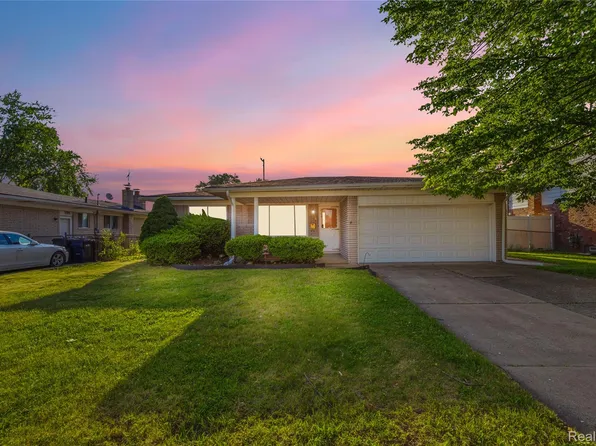 35074 Lana Ln, Sterling Heights, MI 48312