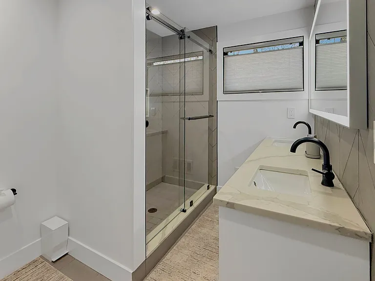 12 Hudson River Ln — Photo 15