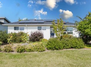 4708 106th Ave NW, Edmonton, AB T6A1E6