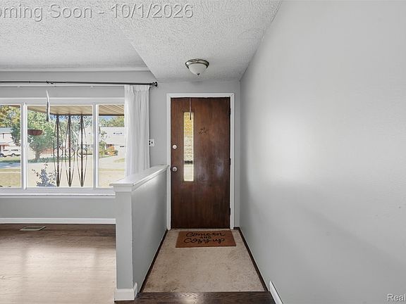 3rd image of 38733 Lancaster St