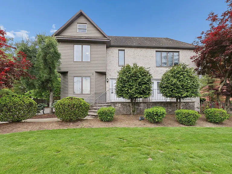15 W Bradford Ave — Photo 13