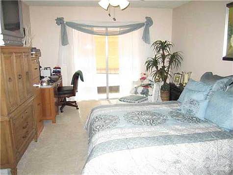 3rd image of 4119 NW 88th Ave APT 202
