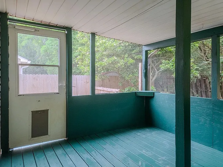 2708 Oak Park Ct — Photo 6