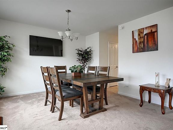 5th image of 264 Harlequin Dr