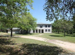 853 Shady Grove Ln, Adkins, TX 78101