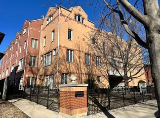 641 S Maple Ave UNIT E, Oak Park, IL 60304