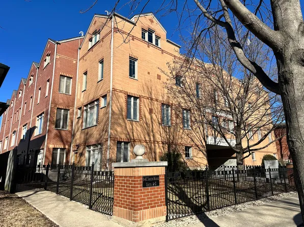 641 S Maple Ave Unit E, Oak Park, IL 60304