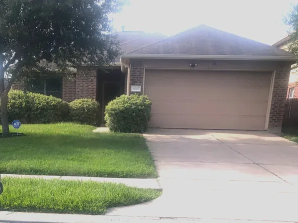 8002 W Red Oak Ln, Texas City, TX 77591