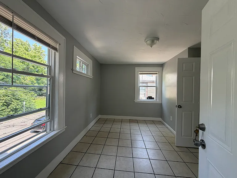 106 Rockwell Ave #2 — Photo 3