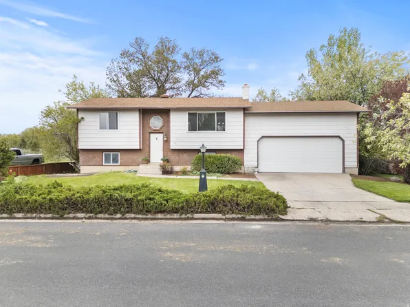 1353 Country Manor Dr, Logan, UT 84321