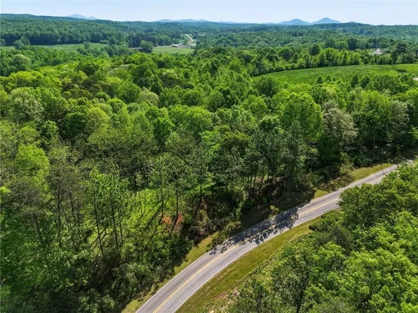 3 Summit Dr, Dahlonega, GA 30533
