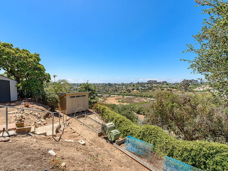 5501 Lodi St — Photo 15