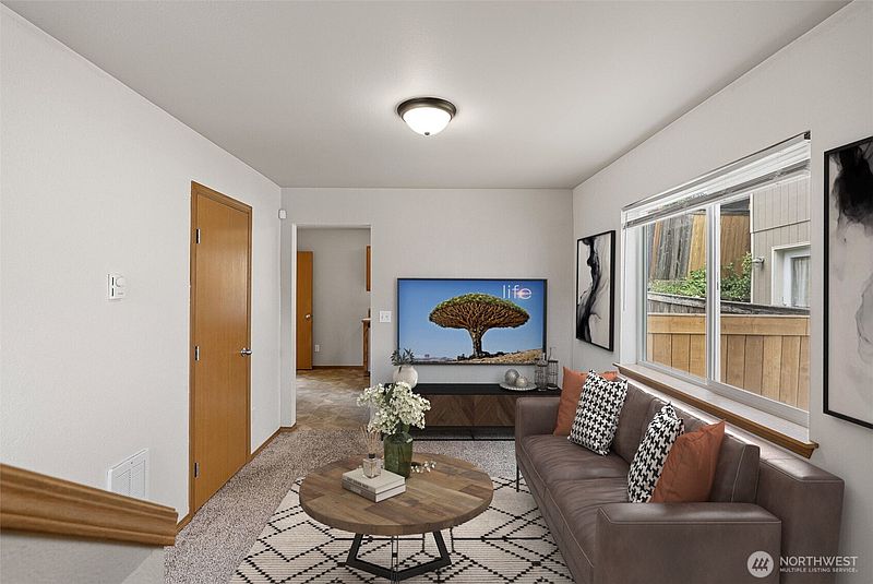 5th image of 4909 Bowwood Circle NE