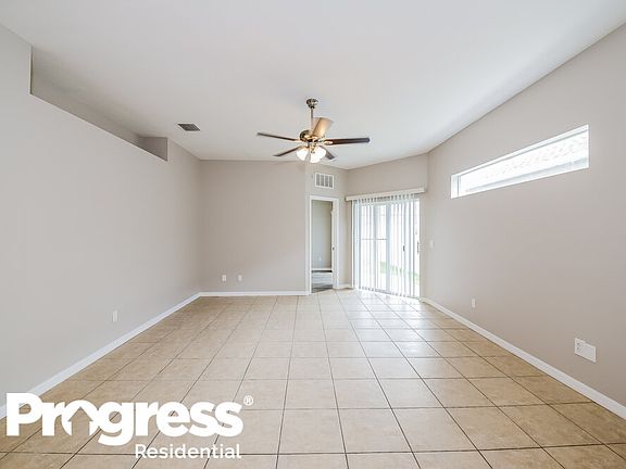 3rd image of 1864 Atlantic Dr
