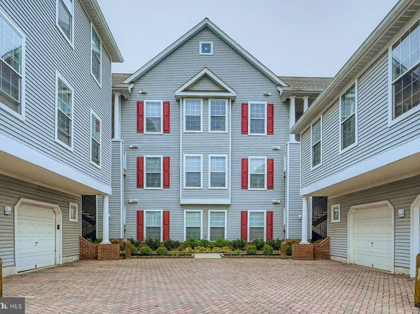 5003 Hollington Dr Unit 305, Owings Mills, MD 21117