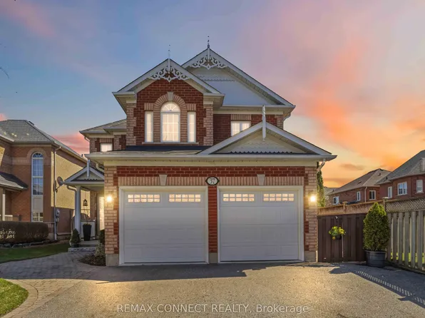 37 Duggan Ave, Whitby, ON L1M 1J1