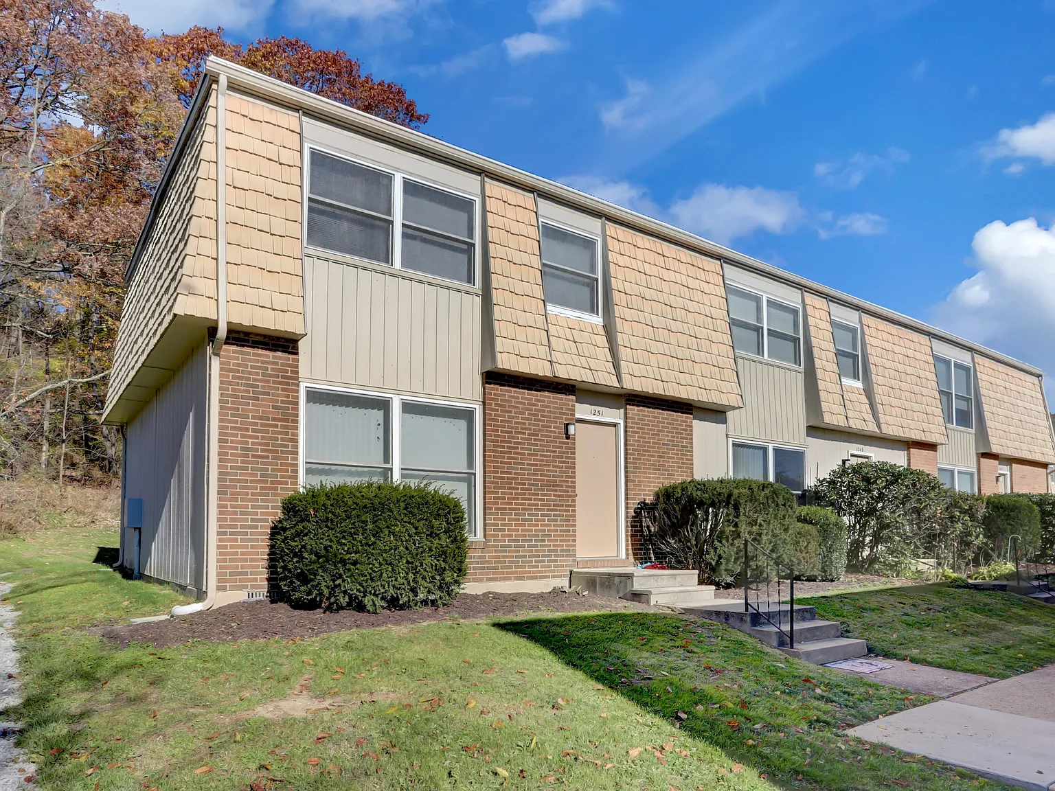 Woodland Park Apartments — Photo 3