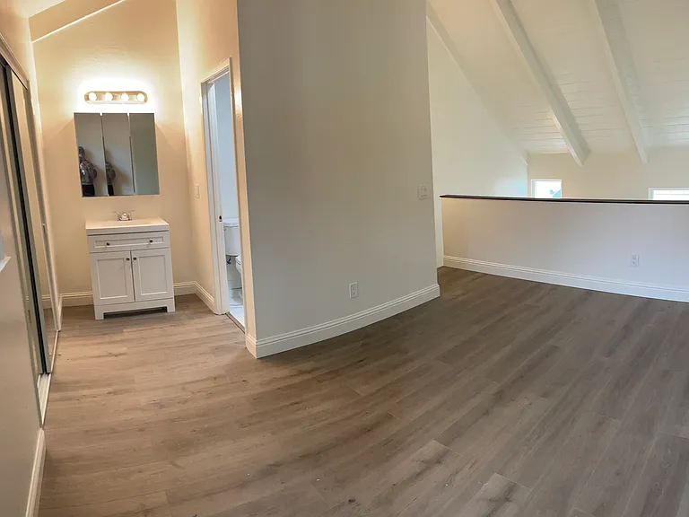 238 Montecito Ave — Photo 9