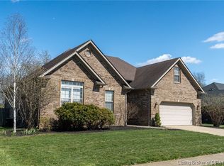 5521 Raintree Rdg, Jeffersonville, IN 47130
