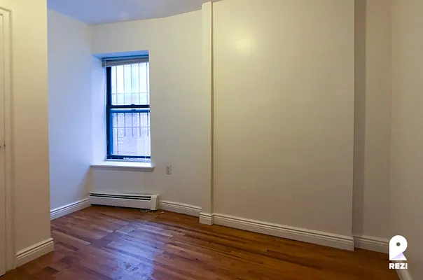 Rented by REZI | media 29