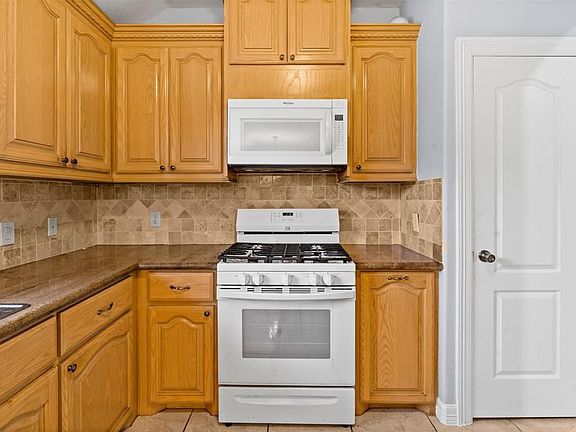 5th image of 1515 Avenue