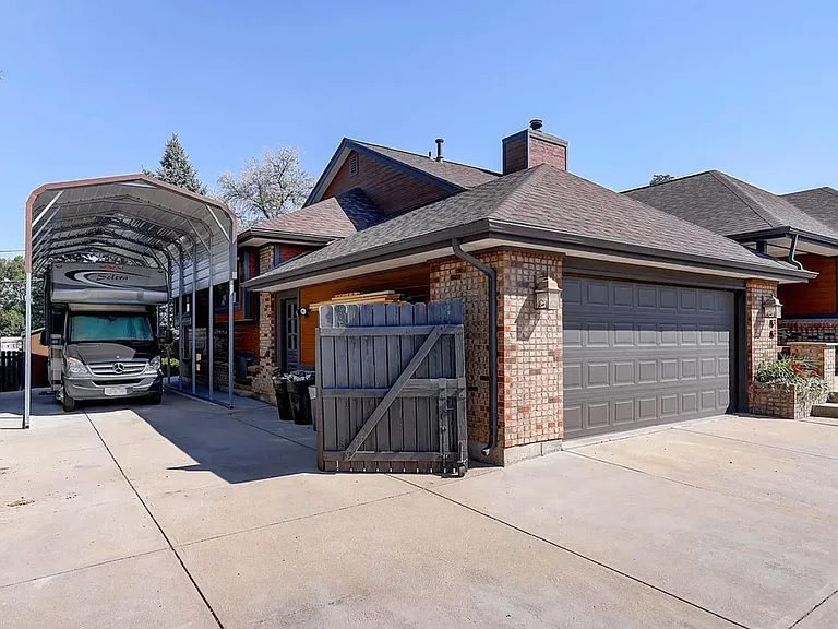 9466 Webster Way — Photo 4