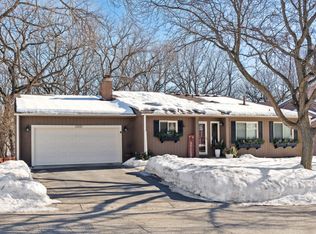 112121 Haering Ln, Chaska, MN 55318