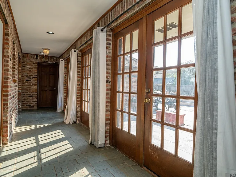 3736 Sessions Dr — Photo 12