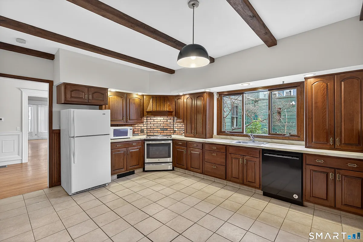 Building Photo - 339 Willow St #1