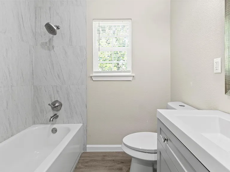 8402 Bassett St — Photo 14