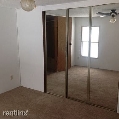 5376-Master bedroom (b)