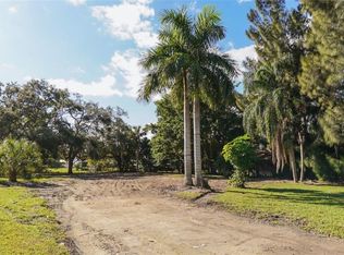 1906 Field Rd, Sarasota, FL 34231