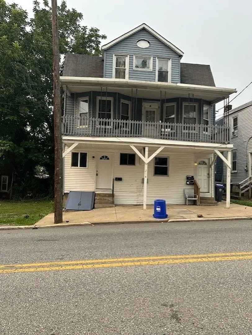 Discover This 1st Floor 2-Bedroom, 1-Bathroom Apartment in Steelton, PA, Situated Within The Stee... — Photo 1