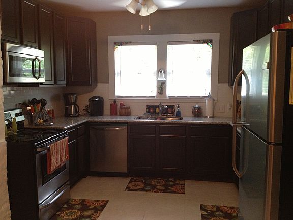 4th image of 2810 E Gadsden St