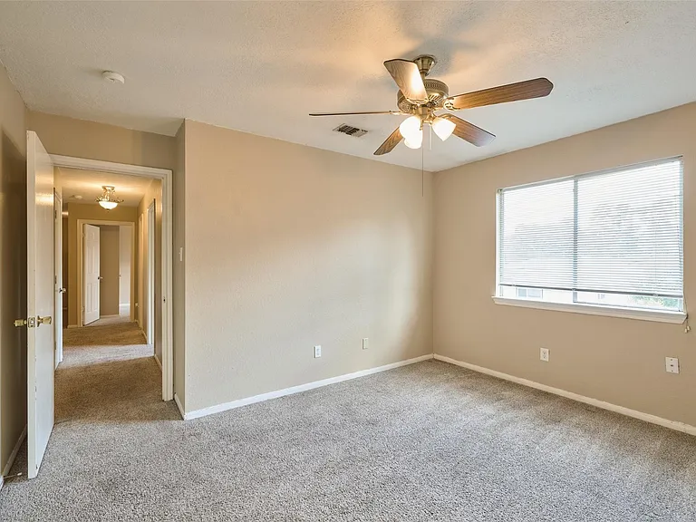 23311 Grand Rapids Ln — Photo 29