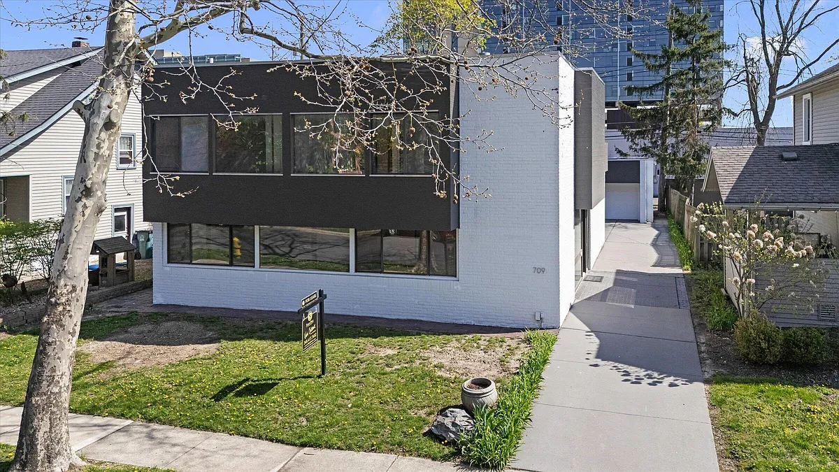 Building Photo - 709 Ann St