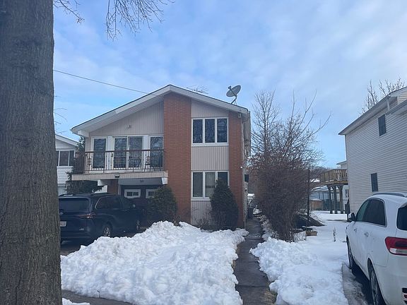 2nd image of 919 Willowbrook Rd