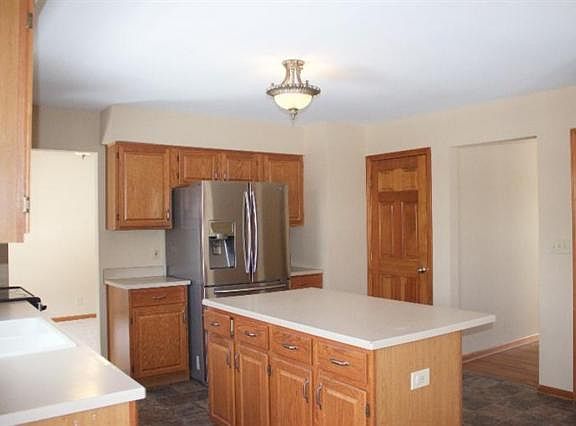 5th image of 328 Parktrace Ct