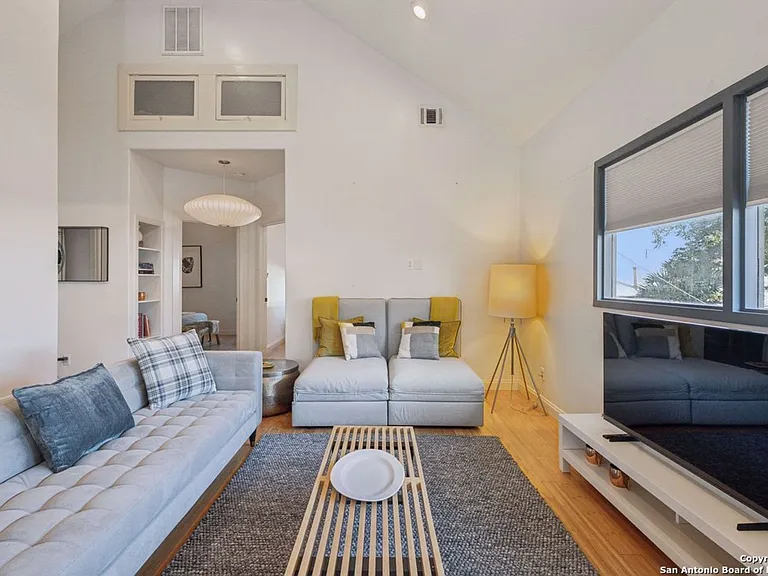 227 Claudia St #3 — Photo 5