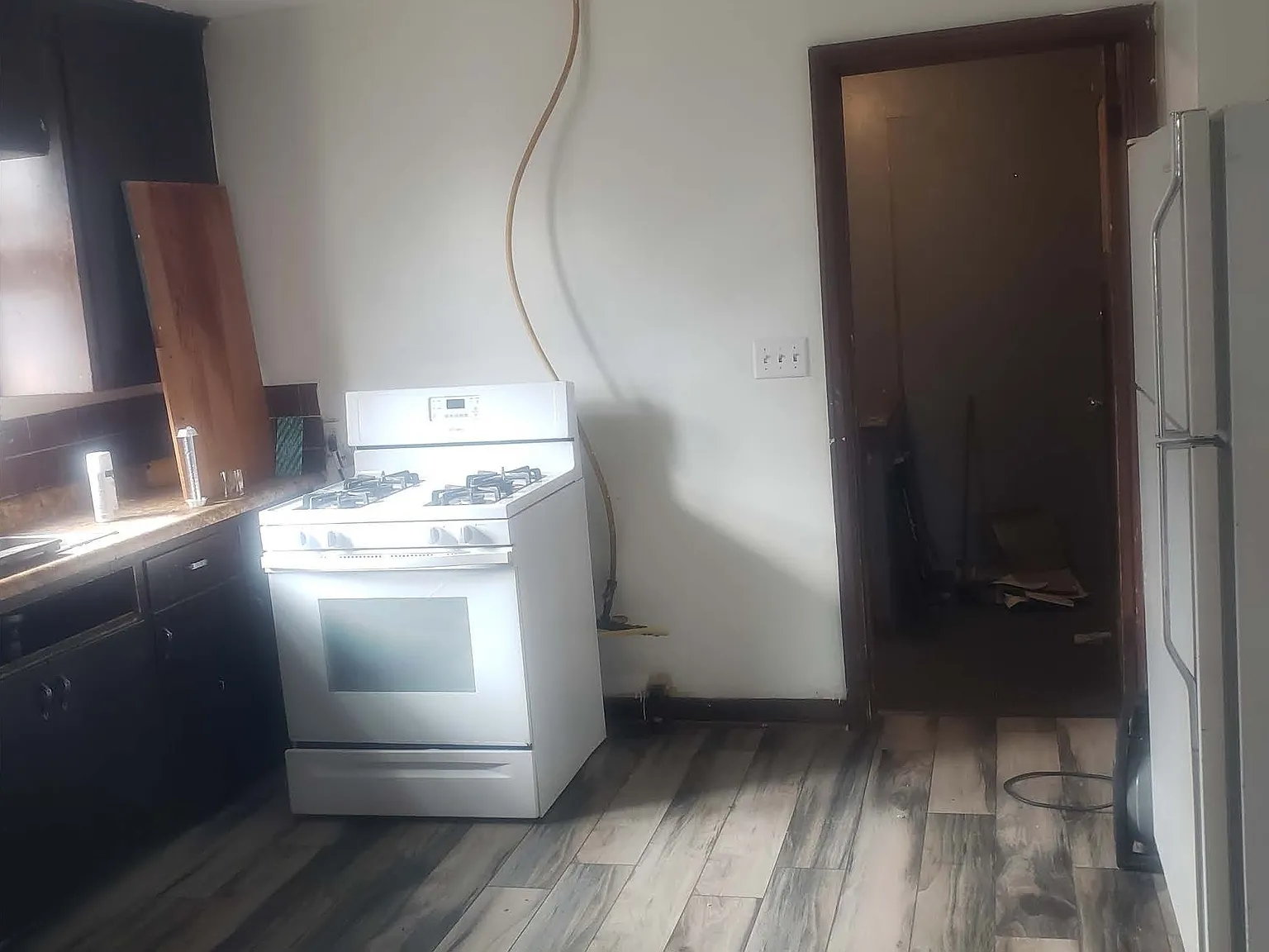3 bed, 960 sqft, $1,300 — Photo 2