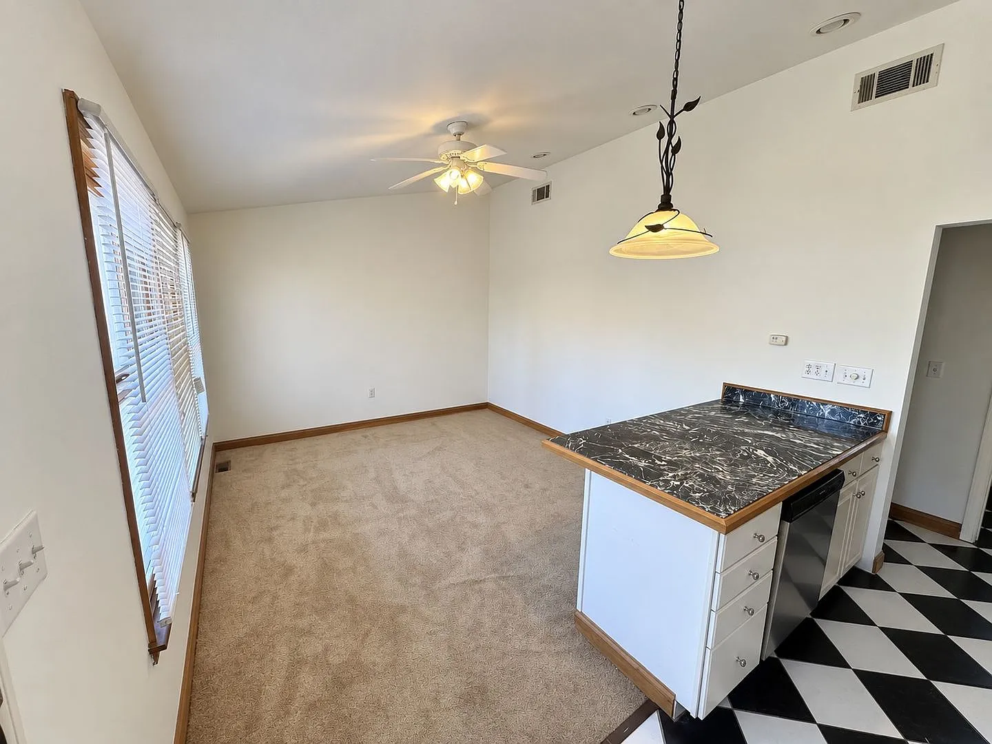981 S Highland Street — Photo 4