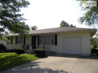 12911 Colonel Dr, Sugar Creek, MO 64050
