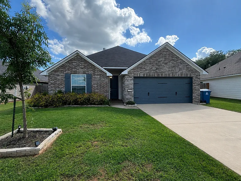 3337 Grand Lake Dr — Photo 1