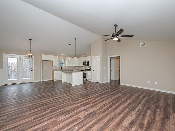 5th image of 9920 Highway 252